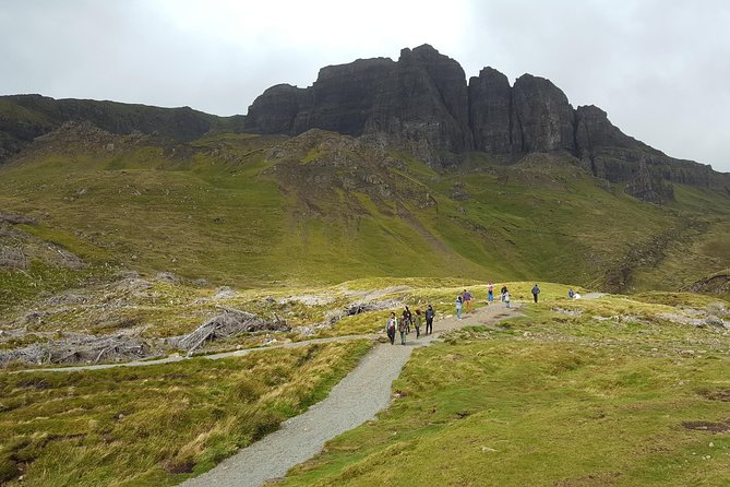 4 Day Highlands and Isle of Skye Tour from Glasgow - Day two: Loch Ness, Eilean Donan, and western Skye