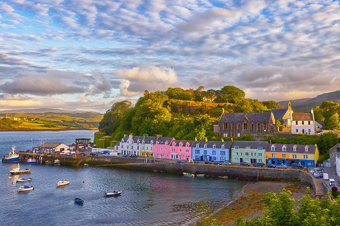 4-Day Isle of Skye and Highlands Small-Group Tour from Edinburgh - Glenfinnan and the crossing to Skye