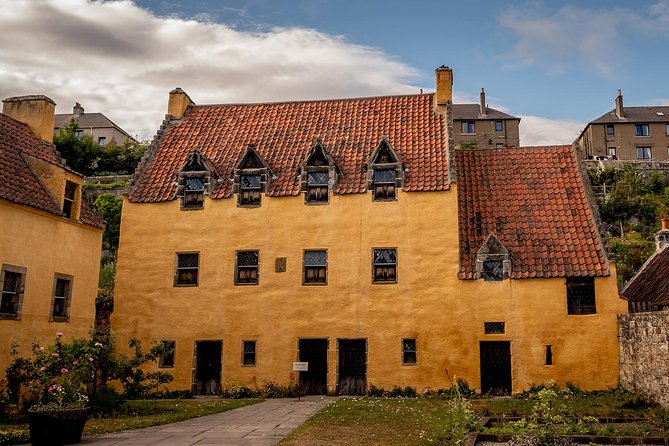 4-Day Outlander Trail Tour from Edinburgh Including Admissions - What this four-day Outlander route really offers
