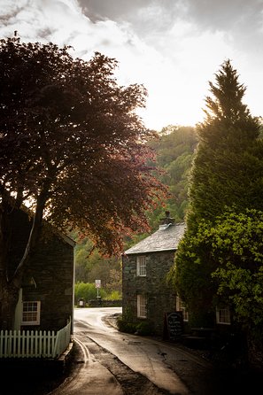 5-Day York, Lake District & Hadrian's Wall Tour from Edinburgh - Castlerigg, Aira Force, and Lake Windermere