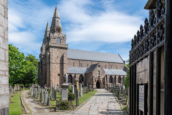 Aberdeen Historical Walking Tour - King’s College Chapel and the crown on the tower