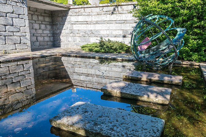 Aberdeen Historical Walking Tour - What the guides add to the walk