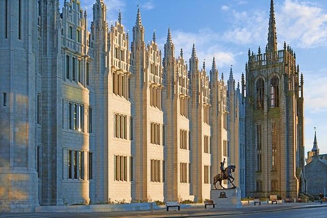 Aberdeen's Union Street: A Self-Guided Audio Tour - How the VoiceMap format works on the street