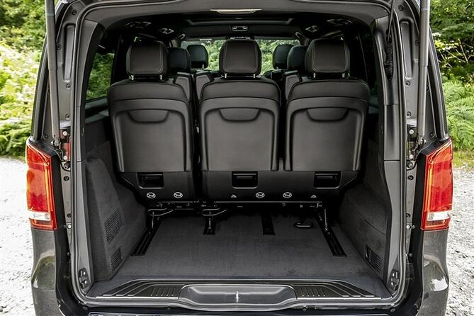 Arrival Transfer Edinburgh Airport EDI to Edinburgh by Minivan - From Edinburgh Airport to your hotel