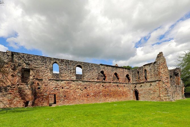 Cawdor Castle, Inverness, Culloden, Outlander and Loch Ness Tour - Beauly and the Outlander connection