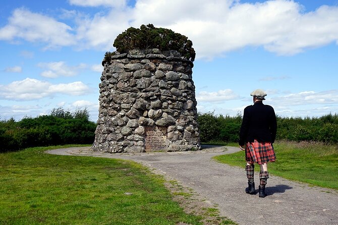 Culloden, Loch Ness + More - Urquhart Castle on the loch shore