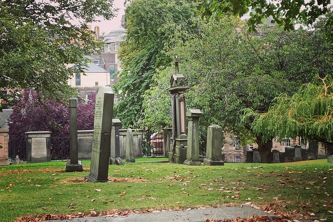 Dark History and Ghost Tour of Edinburgh - Advocate’s Close and a famous Edinburgh ghost story