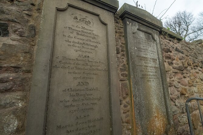 Dark History and Ghost Tour of Edinburgh - Victoria Street, Diagon Alley, and a darker wizard