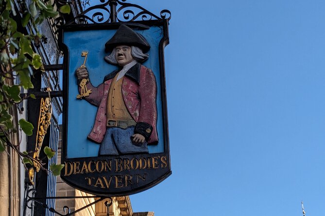 Dark History and Ghost Tour of Edinburgh - Greyfriars Kirkyard and the final 25 minutes