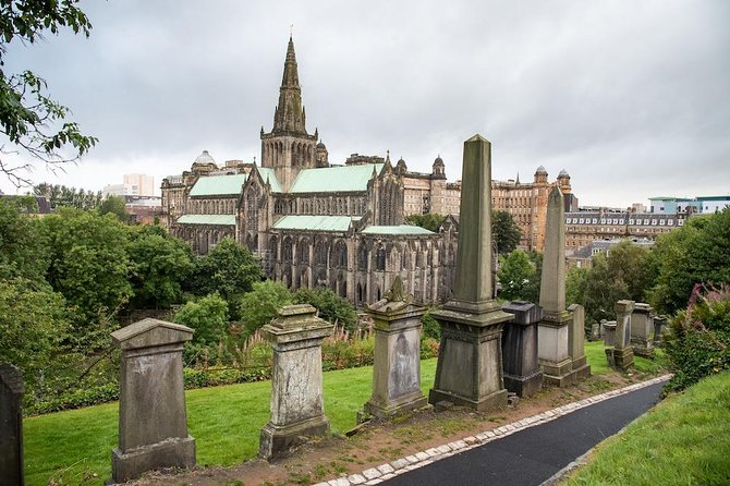Discover Glasgow. Full day private tour in people carrier. - A smart way to see Glasgow in one day