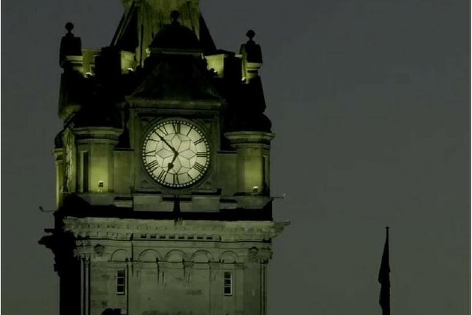 Edinburgh 2 Hour Nighttime Ghost Tour Italian Tour Guide - Old Town closes, murders, and witch-hunt stories
