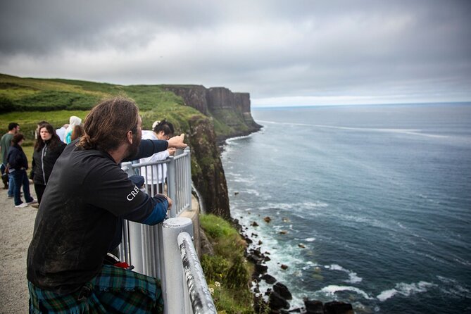 Edinburgh:5-Day Isle of Skye, Inverness & Loch Ness Tour w/Hostel - Day 1: The Kelpies, Glencoe, and an evening in Oban