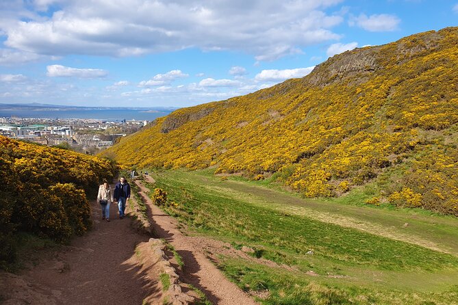 Edinburgh: Arthur's Seat Hike with Local Guide - Starting beside Holyrood Palace at 10:00