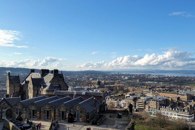 Edinburgh Castle Guided Walking Tour in English - What you actually see inside the castle