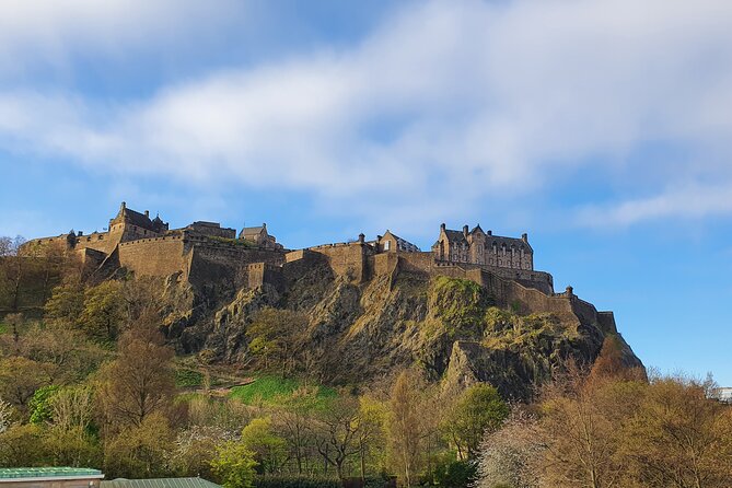 Edinburgh Castle Highlights Tour with Tickets, Map, and Guide - Crown Square and the Royal Palace