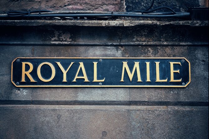 Edinburgh Castle & Old Town Small Group Guided Tour - The Royal Mile and the approach to the castle