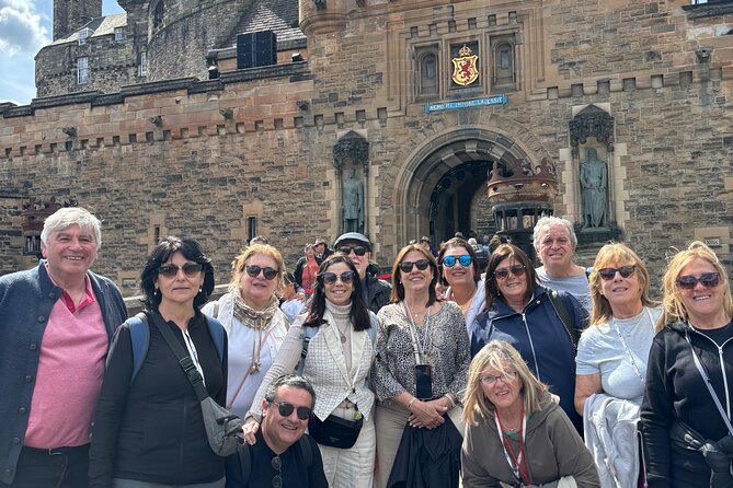 Edinburgh Castle & Royal Mile Walking Tour - Ticket Included - Key points at a glance