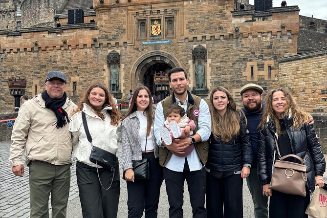 Edinburgh Castle & Royal Mile Walking Tour - Ticket Included - The guides make the difference
