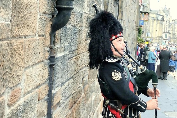 Edinburgh City Walking Tour, Discover Old Town, Royal Mile with a Local Expert! - Medieval life, Auld Reekie, and the human story