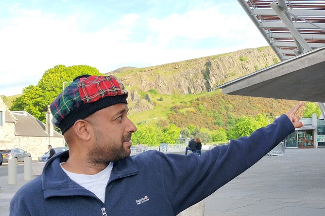 Edinburgh City Walking Tour, Discover Old Town, Royal Mile with a Local Expert! - Starting at Camera Obscura at 4 pm