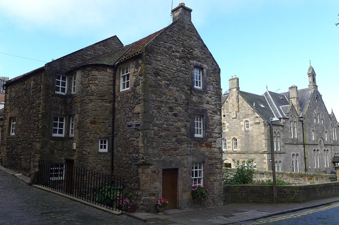 Edinburgh: Dean Village Circus Lane Walking Tour with a Local - Starting near Princes Street at 1:30 pm