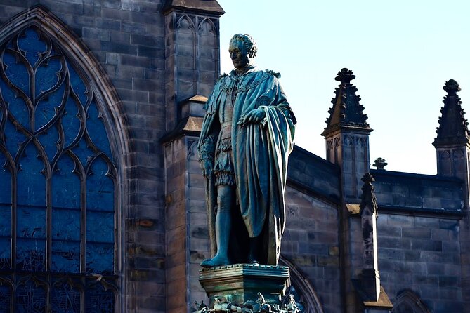 Edinburgh Food Tour with Scotch, Haggis, a Secret Dish & More - A small group changes the feel of the afternoon