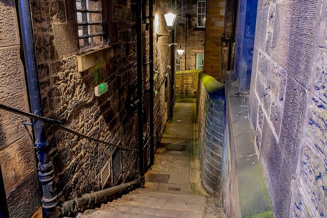 Edinburgh Ghost Tour: Mysteries, Legends and Murders - What this Edinburgh walk is really about