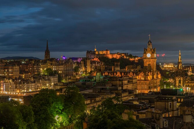 Edinburgh Ghost Tour: Mysteries, Legends and Murders - The guides make the biggest difference