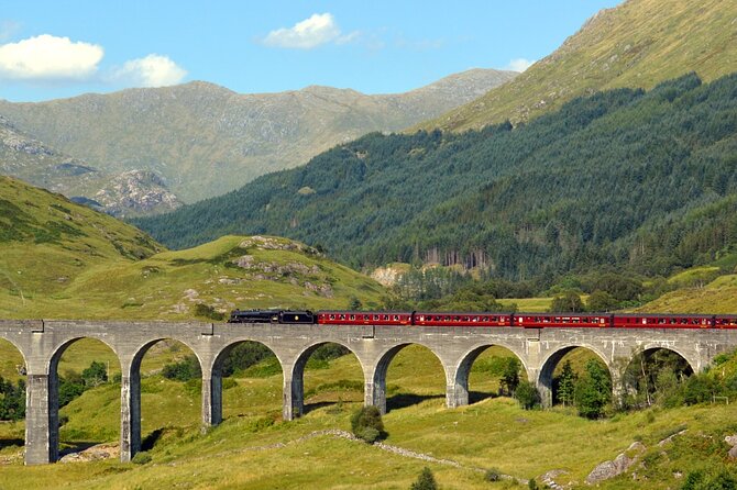 Edinburgh: Glenfinnan Viaduct, Glencoe & Fort William Guided Tour - Glenfinnan Viaduct and the Famous Curved View