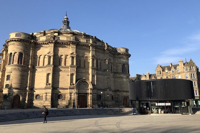 Edinburgh Half Day Guided Private Tour in a Premium Minivan - What the guide adds to the experience