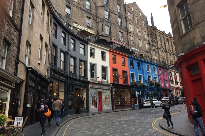 Edinburgh: History Lovers Old Town Walking Tour - Grassmarket and the castle view