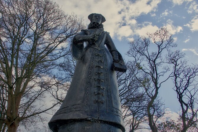 Edinburgh: Mary Queen of Scots Privately Guided Luxury Day Tour - The Kelpies and the road north