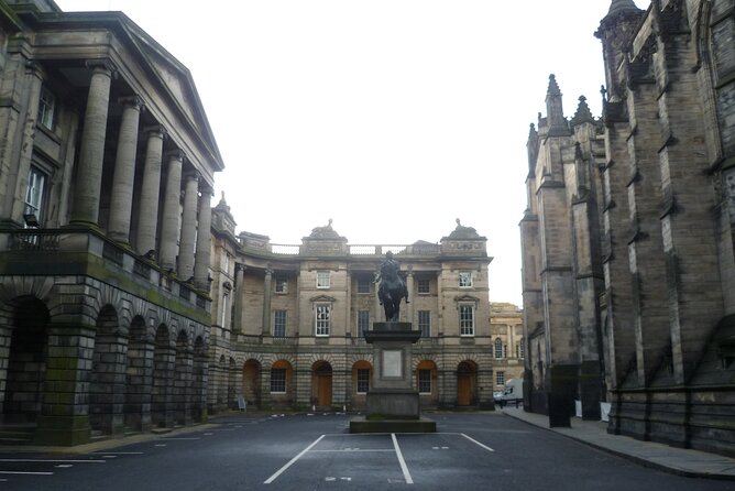 Edinburgh Old Town Private Self-Guided Tour - St Giles’ Cathedral and John Knox