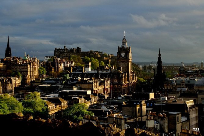 Edinburgh - Old Town Stories - Starting at St Giles’ Cathedral and Parliament Square