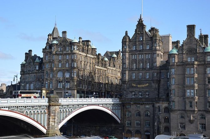 Edinburgh Private Tour with a Local - Highlights & Hidden Gems - What the guides add to the experience