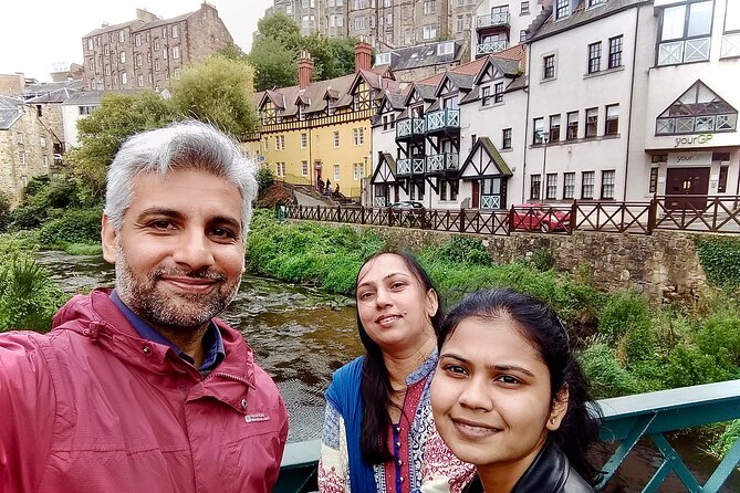 Edinburgh Private Tour with a Local - Highlights & Hidden Gems - The Royal Mile and the closes beyond it