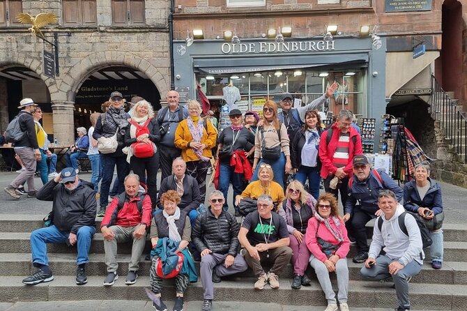 Edinburgh Private Walking Tour in Spanish - Grassmarket gives you room to pause