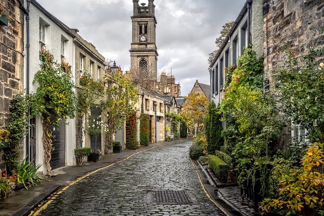 Edinburgh Tour Half Day - Guide Tom and the human side of the visit