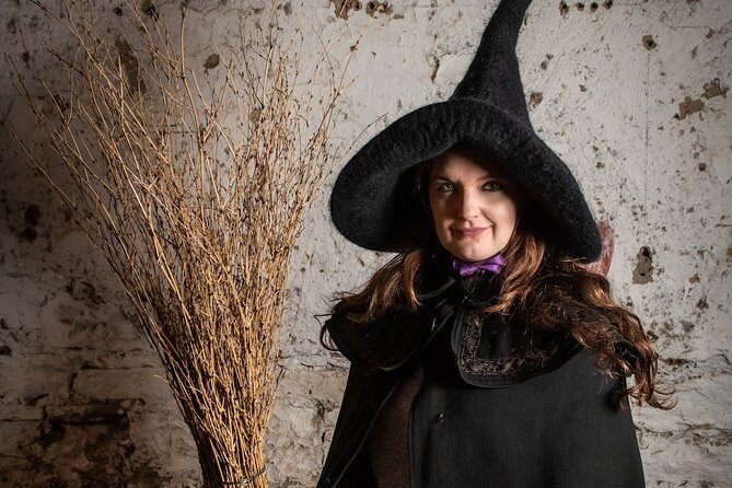 Edinburgh: Witches & Haunted History Walking Tour - The Witches’ Well and the cost of remembrance