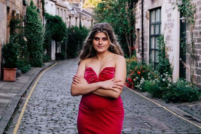 Elegant Professional Private Photoshoot Tour in Edinburgh - Should you book the Edinburgh photoshoot?