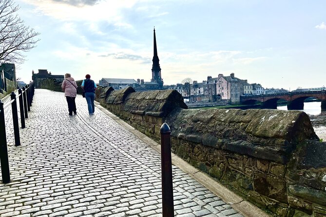 Escape Burns' Hame Toun: Outdoor Puzzle Game in Ayr - River Street and the creative stop at 22