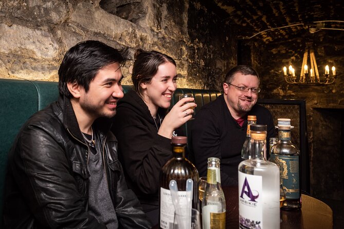 Evolution of Gin and Underground Gin Tasting in Edinburgh | 1hr - Who will enjoy The Lost Close most