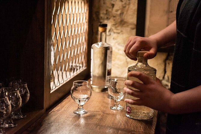 Evolution of Gin and Underground Gin Tasting in Edinburgh | 1hr - A practical way to plan the tasting