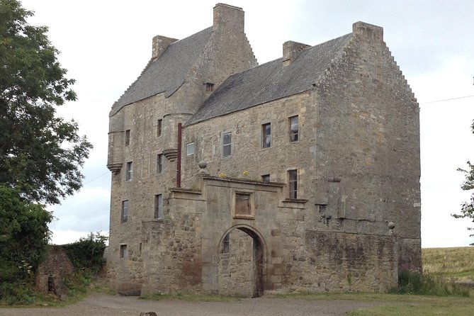 Five Outlander locations , Outlander film locations tour - Linlithgow Palace, the setting for Wentworth Prison