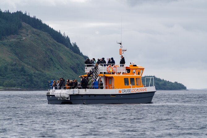 Fort William Seal Island Cruise - Passing the Caledonian Canal entrance