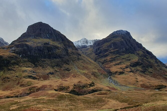 Full Day Private Tour in West Highlands, Oban and Glencoe - Walking out to Kilchurn Castle