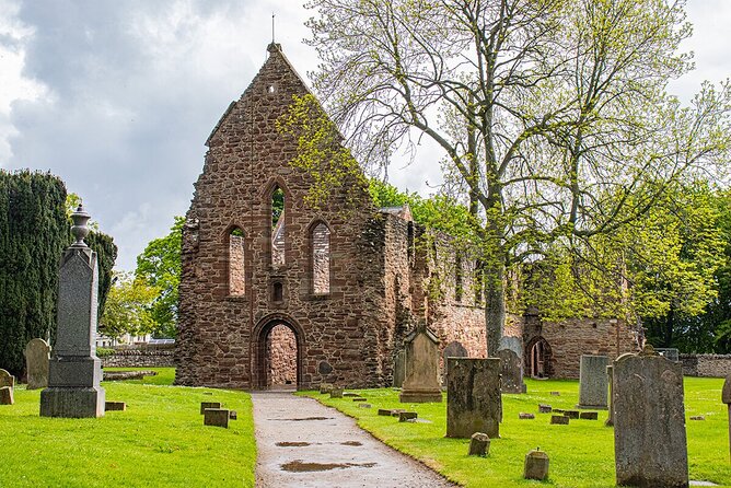 Full-Day Private Tour to Urquhart Castle Loch Ness and Inverness - A long but rewarding day from Invergordon