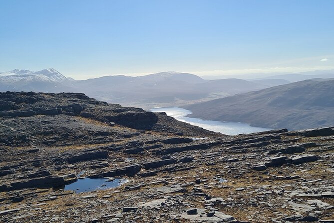 Full-Day Walking and Hiking Adventure in Quinag Mountain Range - The approach and first climb