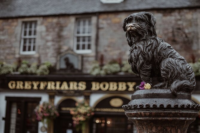 Ghosts of Edinburgh: Bloody Past Exploration Game and Tour - The Mound and the first city clue
