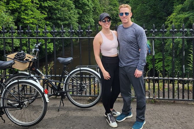 Glasgow Private Bike Tour: Highlights & Hidden Gems - The University of Glasgow and its major ideas